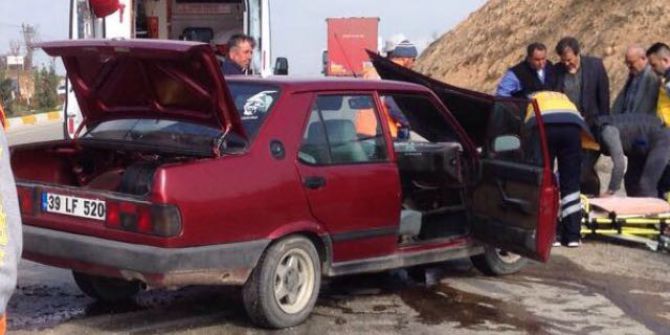 Kula’da Trafik Kazası: 2 Yaralı