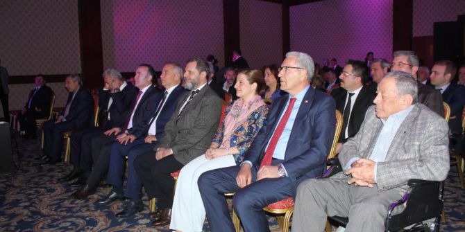 Anadolu’dan İlk 500’e Giren 33 Denizlili Firmaya Başarı Plaketi