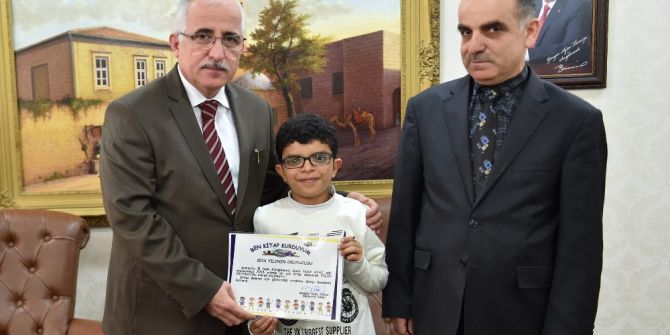 10 Yaşındaki Öğrenci, Bir Yılda 134 Kitap Okudu