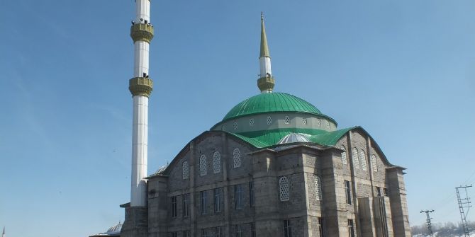 1071 Malazgirt Kümbet Camii Dört Yıldır Bitirilemedi