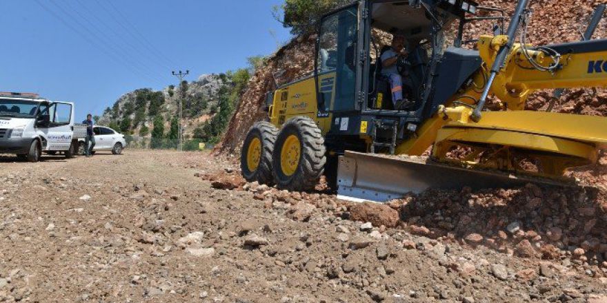 Saklıkent İle Feslikan Arasına Asfalt