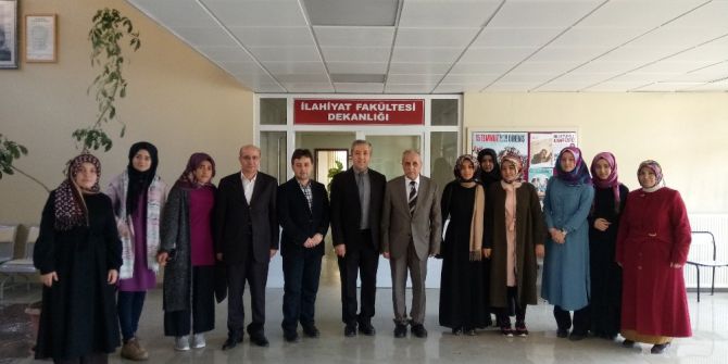 Öğrenci Toplulukları Suriye İçin Yardım Kampanyası Düzenledi