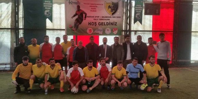 Hakkari’de Geleneksel Halı Saha Halk Turnuvası