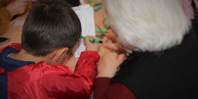 "Minik Eller, Huzurlu Kalpler”