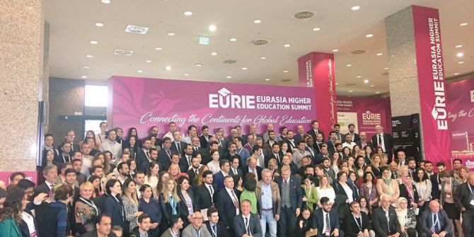 Hkü, Dünyanın En Büyük Üçüncü Eğitim Zirvesinde