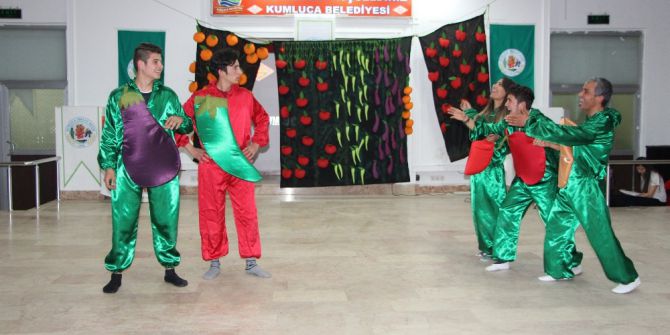 Kumluca’da Sebze Ve Meyveyi Anlatan Tiyatro Oyunu Sergilendi