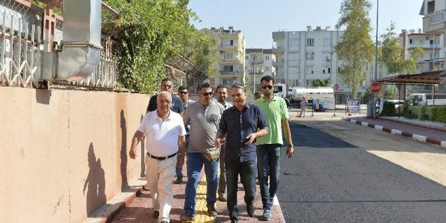 Başkan Uysal, “Yolları Yeniden İnşa Ediyoruz”