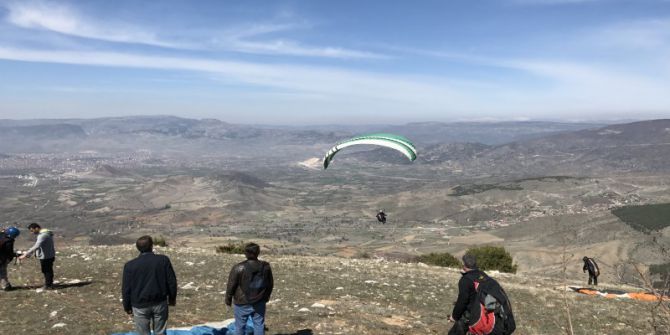Yamaç Paraşütçüleri En Uzak Mesafeye Uçmak İçin Yarışacak