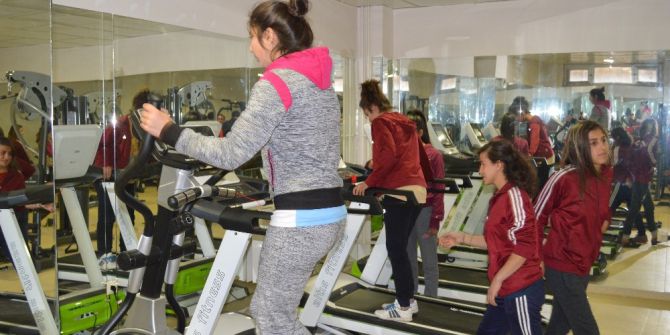 Şırnak’ta Gençler İçin Spor Salonu Açıldı