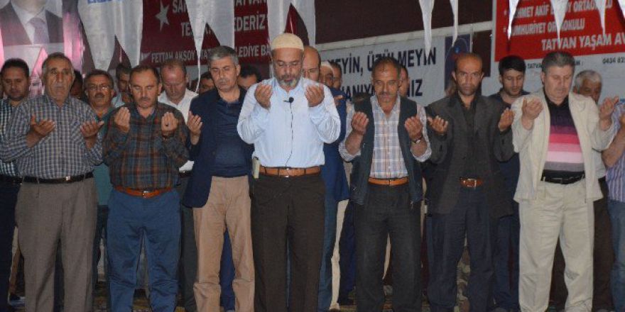 Tatvan’dan Darbe Girişimine Tepkiler