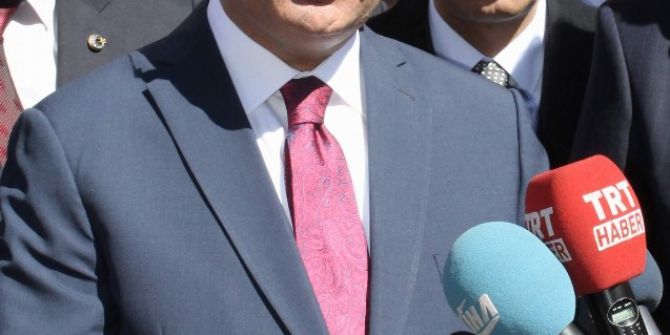 Bakan Bozdağ, Yurt Dışındaki Vatandaşların Sandığa Gitmelerini İstedi