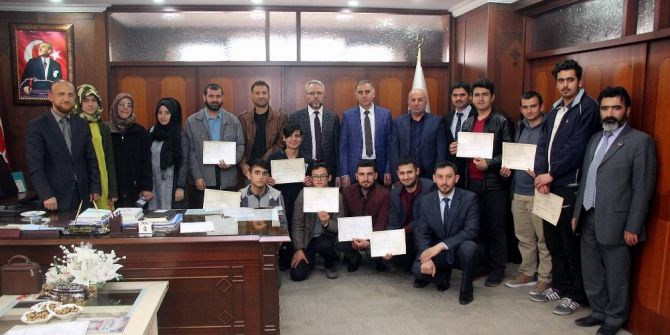 İşitme Engelliler Kur-an’ı Kerim Öğrendi