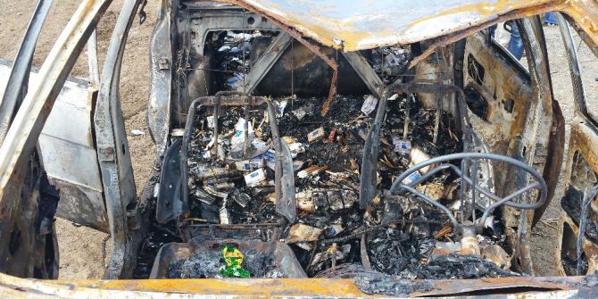 Yanan Otomobilden Kaçak Sigara Çıktı