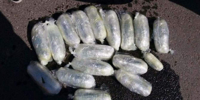 Otomobilin Yakıt Deposundan Uyuşturucu Çıktı