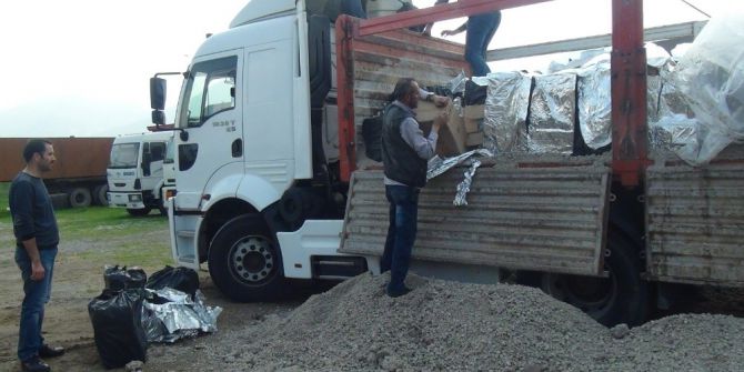 Kum Yüklü Tırdan Kaçak Sigara Çıktı