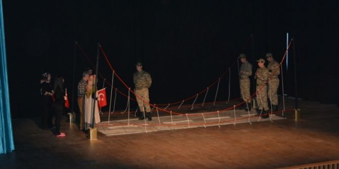 Ardahan Belediyesi Tiyatro Günleri Devam Ediyor