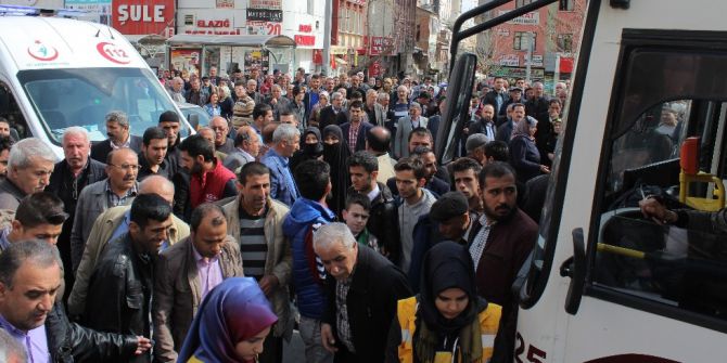 Film İzler Gibi Yaralıyı İzlediler