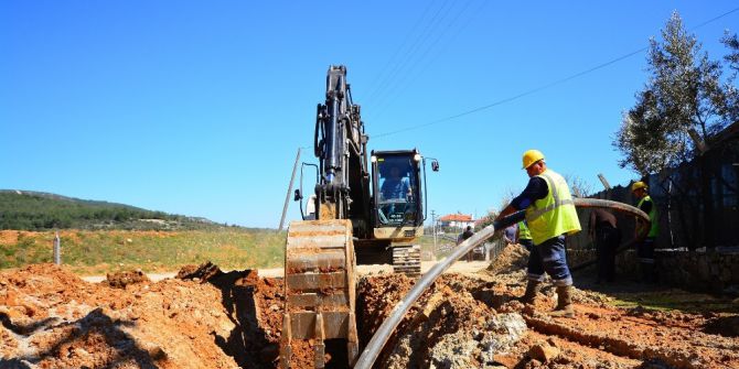 İçme Suyu Hattı Özel Mülkiyet Alanından Çıkartıldı