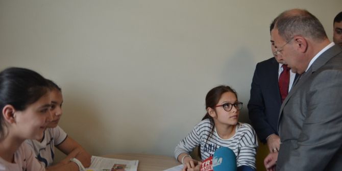 Bakan Akdağ Yangın Faciasından Kurtulan Öğrencileri Ziyaret Etti