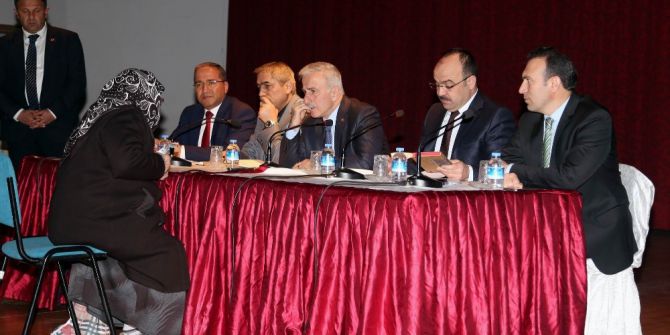 Vali Kamçı Halkla Buluştu