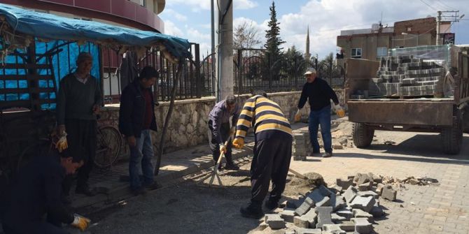 Kahta Belediyesi Bozulan Yollarda Onarım Çalışmalarına Başladı