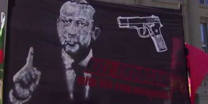 İsviçre’deki Skandal Pankartın Sorumluluğunu Devrim Gençlik Bern Anarşist Örgütü Üstendi