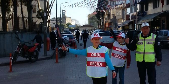 Sinop’ta Okul Geçidi Görevlileri İlk Denetimlerini Yaptı