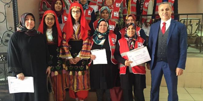 Marmelat Kursuna Katılan 23 Kişiye Sertifika