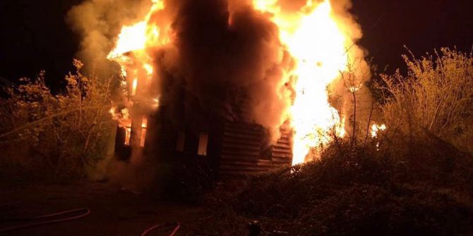 Akçakoca’da Ahşap Ev Alevlere Teslim Oldu