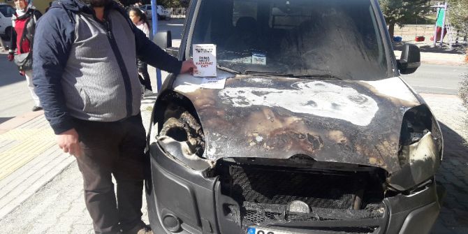 Balıkçı “Evet” Afişleri Astığı Otomobilinin Kundaklandığını İddia Etti