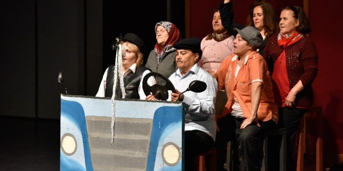 Kadınlar Muratpaşa’da Sahne Aldı