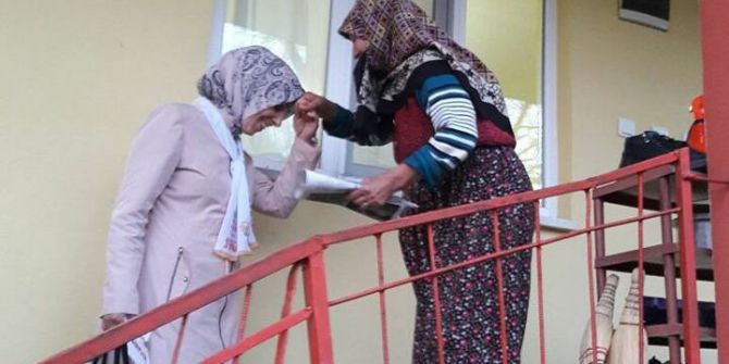 Ak Parti Merkez İlçe Teşkilatları Referandum Çalışmalarına Devam Ediyor