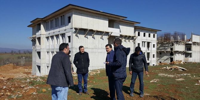 Başkan Yalçın, Sağlık Meslek Lisesi İnşaat Çalışmalarını Yerinde İnceledi