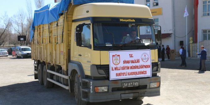 Sivas’tan Suriyeli Öğrencilere 2 Tır Yardım