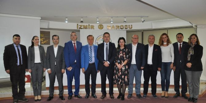 İzmir Barosundan ’Hayvan Hakları’ Paneli