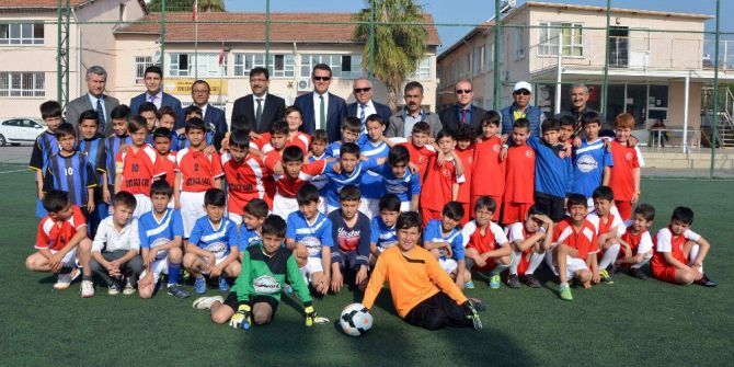 Ortaca’da Minikler Şampiyonluk İçin Mücadele Ediyor