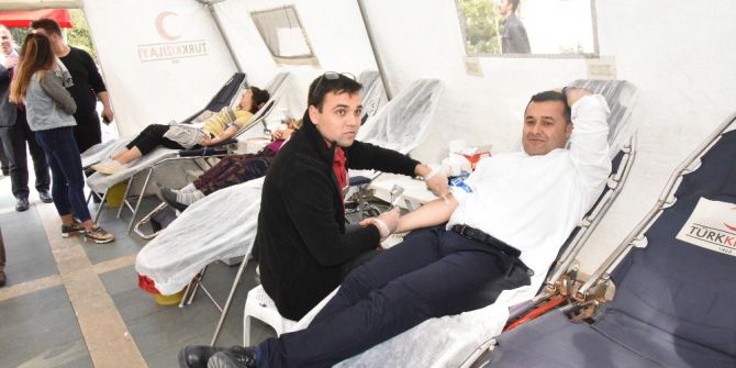 Başkan Yücel’den Kan Bağışına Destek