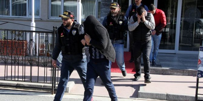 Uyuşturucu Ticareti Şüphelisi 19 Kişi Adliyede