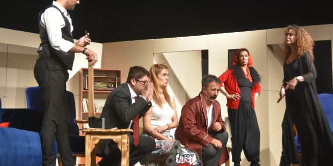 Kocamın Nişanlısı Salihli’yi Güldürdü