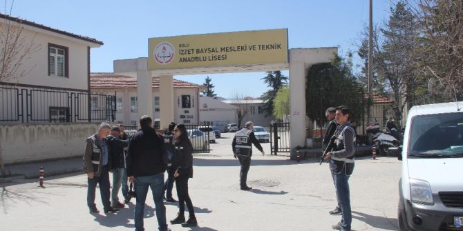 Bolu’da Okul Çevrelerinde Uyuşturucu Uygulaması