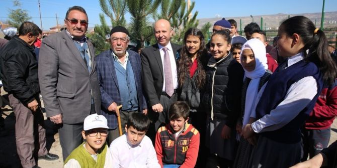 Başkan Çolakbayrakdar, Daha Yeşil Bir Kocasinan İçin Ağaç Dikti