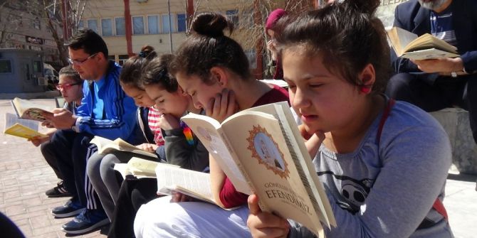 Kütüphane Haftasını Kitap Okuyarak Kutladılar