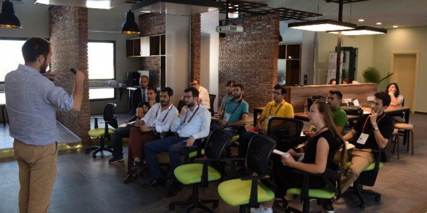 Anaç Ön Kuluçka Merkezi’nden, Yüksek Teknoloji Alanlarında İş Modeli Geliştirme Çalıştayları