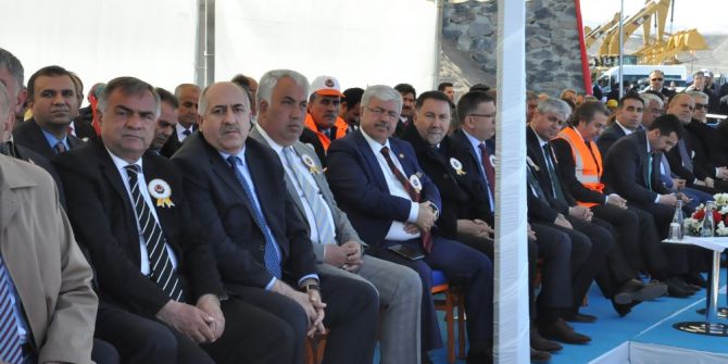 Bakan Ahmet Arslan Kağızman’da