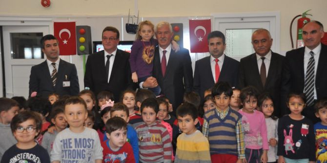 Kayseri’de 113 Bin Öğrenci Akıllı Adımlar İle Trafik Bilinci Kazanacak