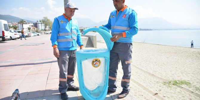 Alanya Belediyesi’nden Şeffaf Çöp Kovaları