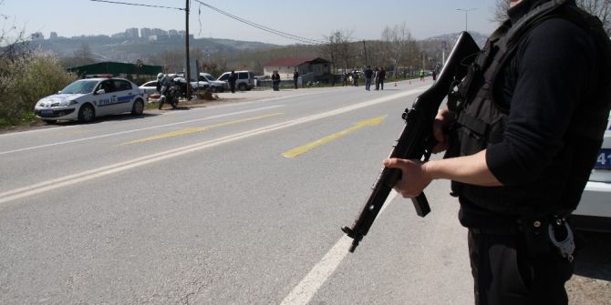 Kandıra Cezaevi Yolunda Hdp Önlemi