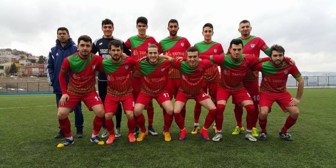 Osmaneli 1308 Belediye Spor Şampiyonluğa Yürüyor