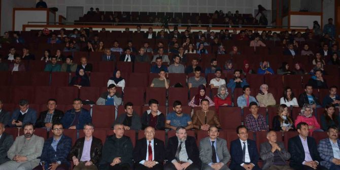 İslam Ve Finans Konulu Konferans Düzenlendi