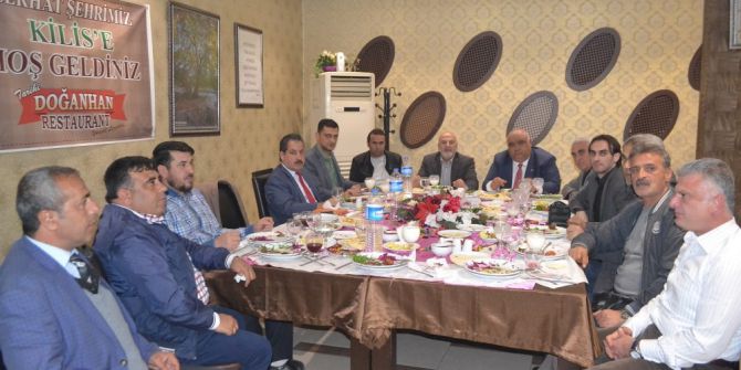 Gazeteciler Bir Araya Geldi